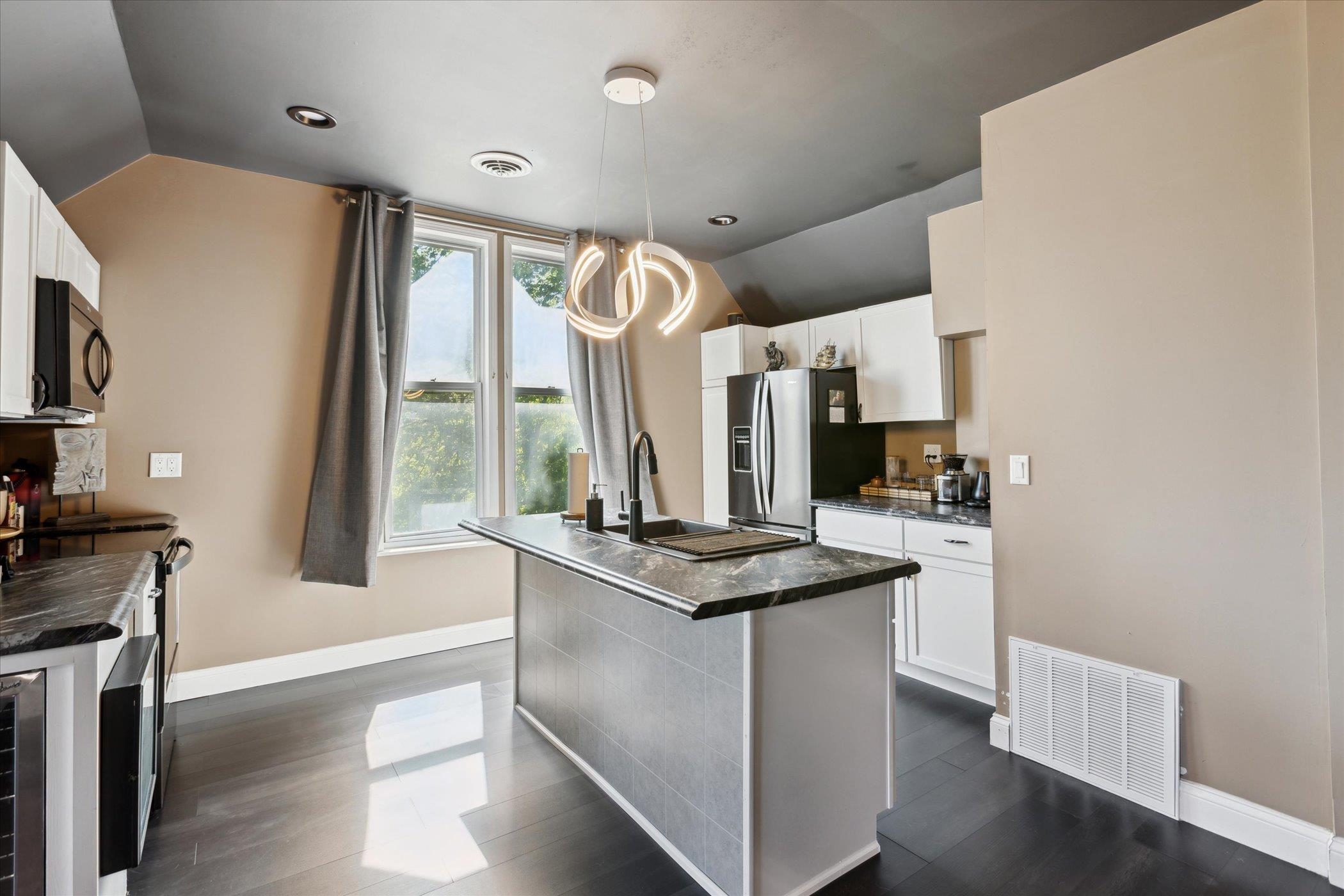 1010 6th Street Bay City, MI 48708 - Photo 46 of 54