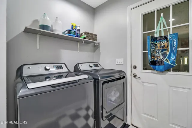 $349,900 | 1011 Fox Ridge Drive, Grimsley, TN 38565