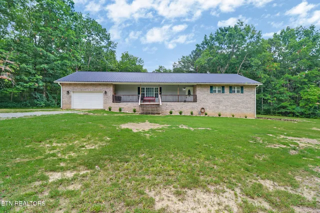 $349,900 | 1011 Fox Ridge Drive, Grimsley, TN 38565