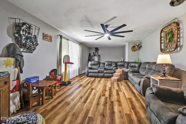 $349,900 | 1011 Fox Ridge Drive, Grimsley, TN 38565