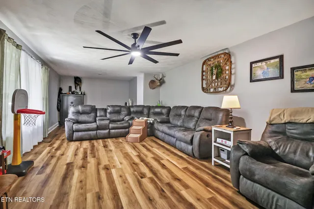 $349,900 | 1011 Fox Ridge Drive, Grimsley, TN 38565