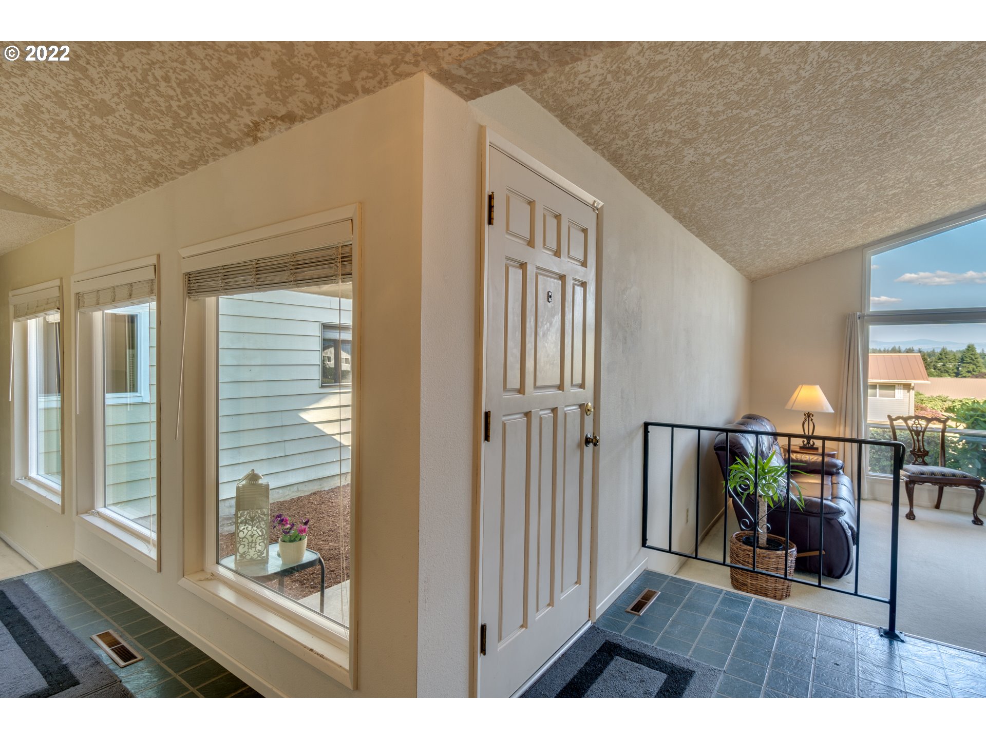 2209 Division Street Camas, WA 98607 - Photo 4 of 32 Gallery Image 4
