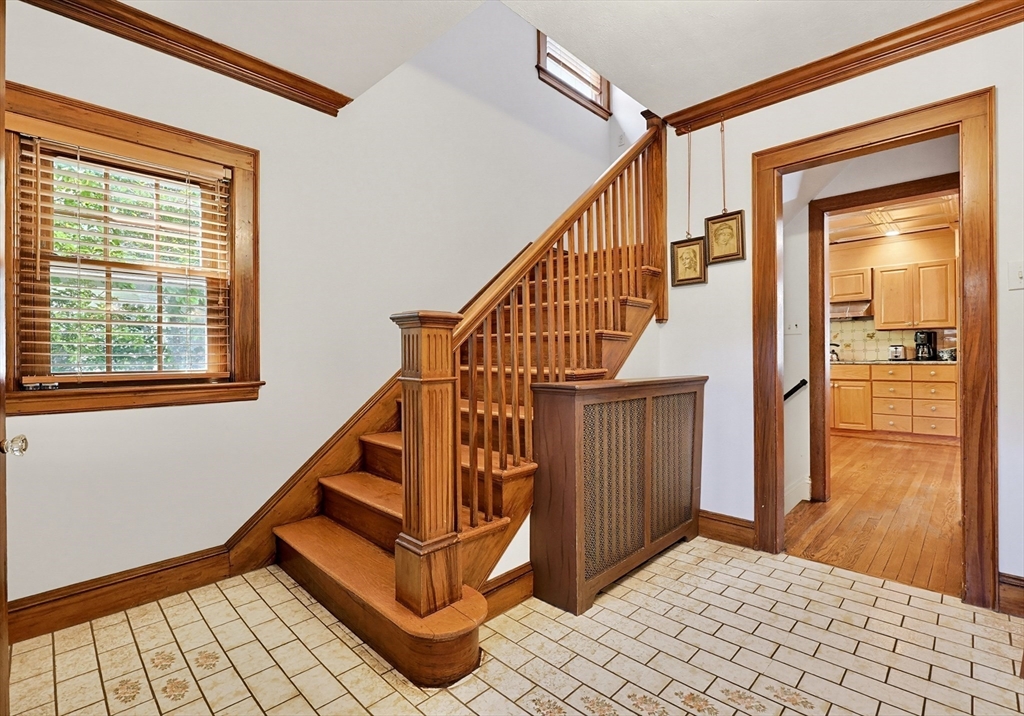33 Princess Road Newton, MA 02465 - Photo 5 of 42
