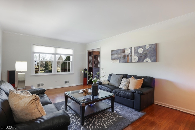 8 Bronson Way Skillman, NJ 08558 - Photo 12 of 50