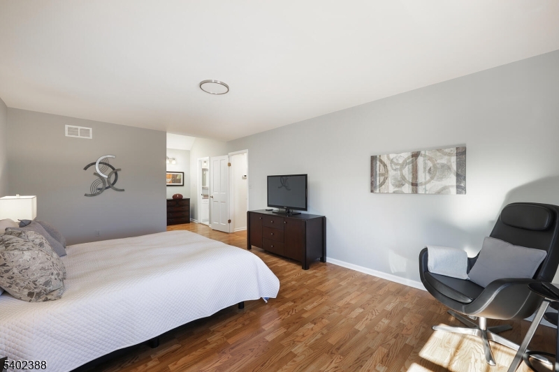 8 Bronson Way Skillman, NJ 08558 - Photo 26 of 50