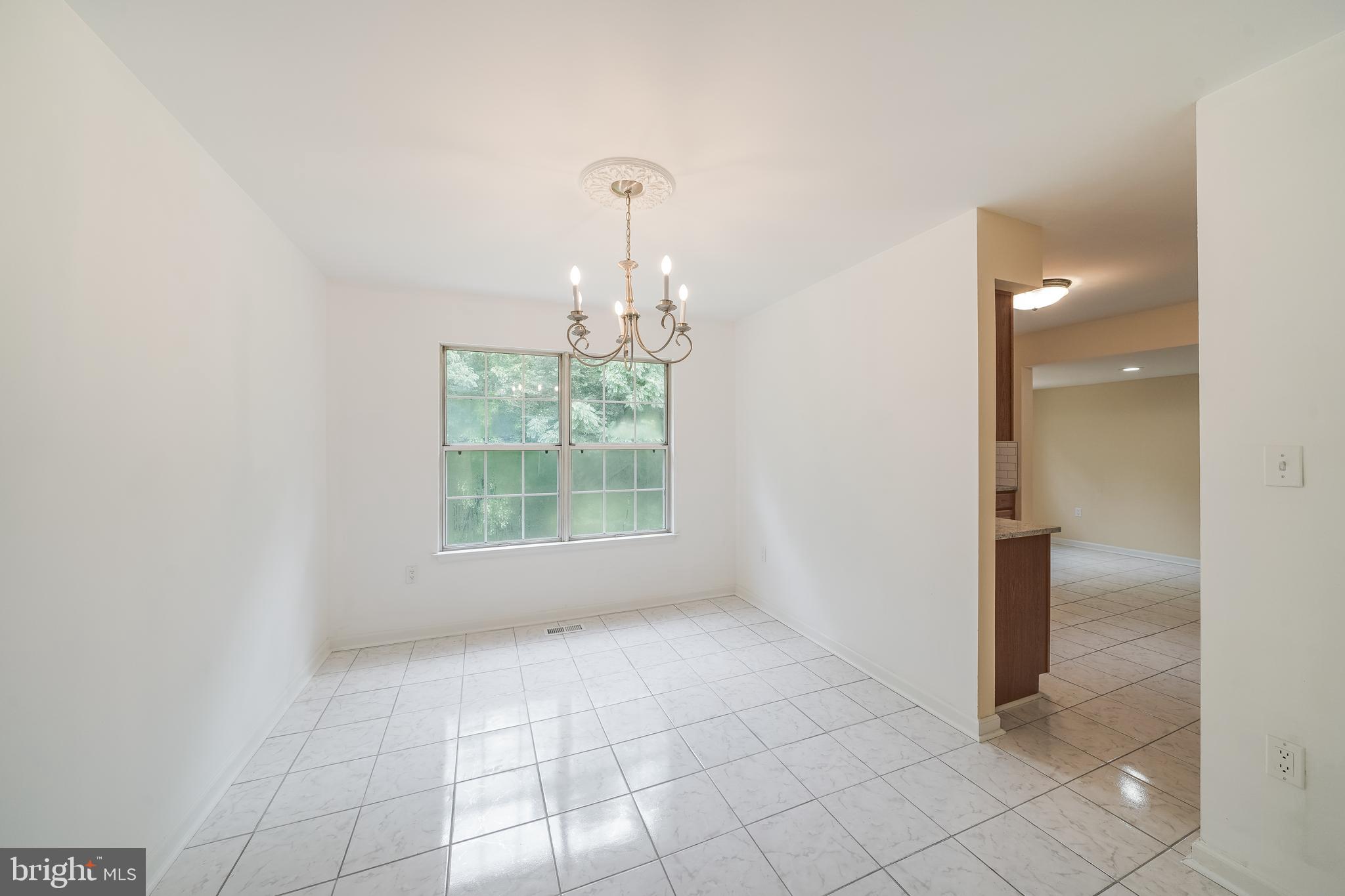 6810 Cherryfield Road Fort Washington, MD 20744 - Photo 6 of 27 Gallery Image 6