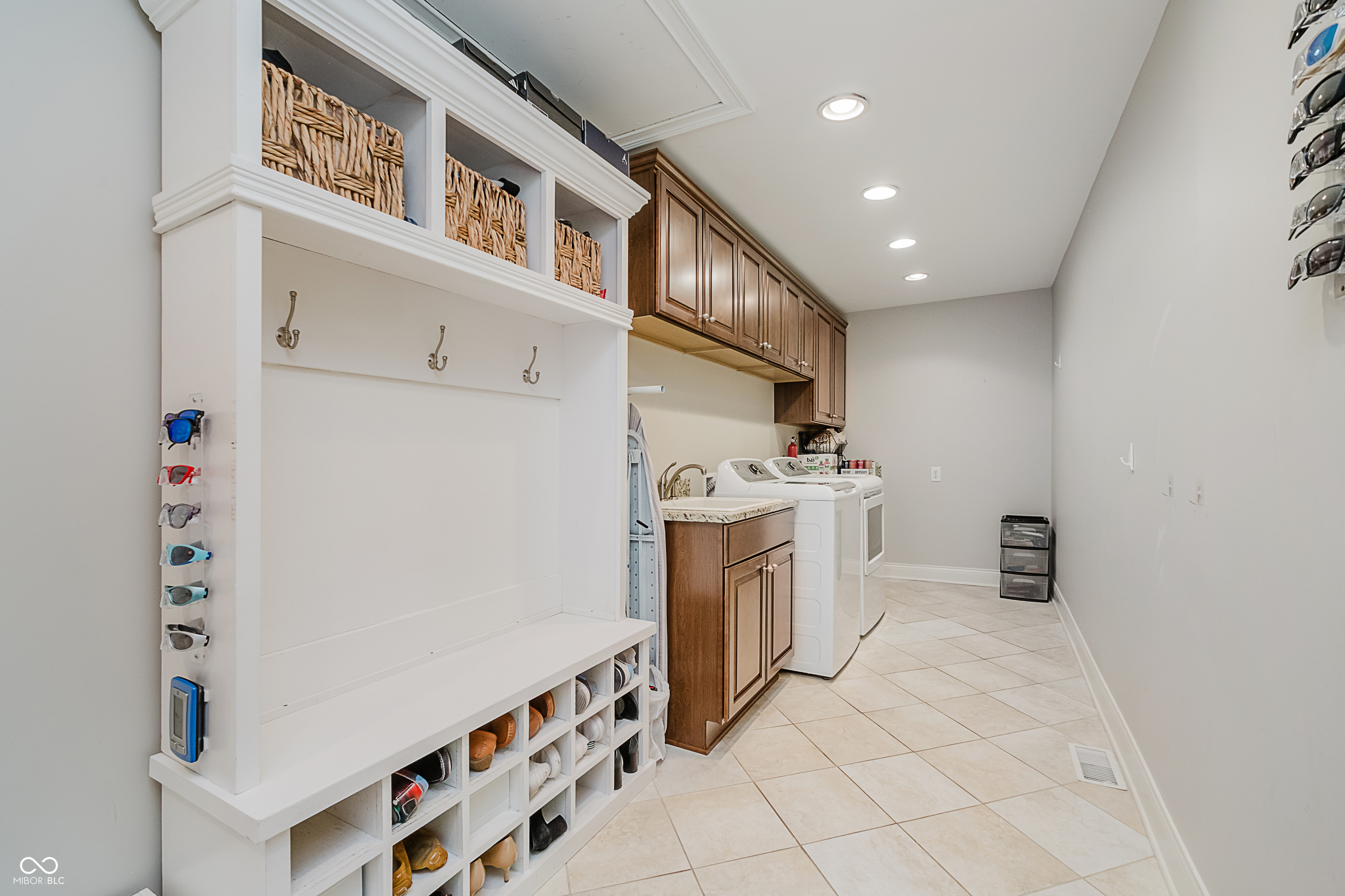 8541 Helmsman Circle Indianapolis, IN 46256 - Photo 16 of 35