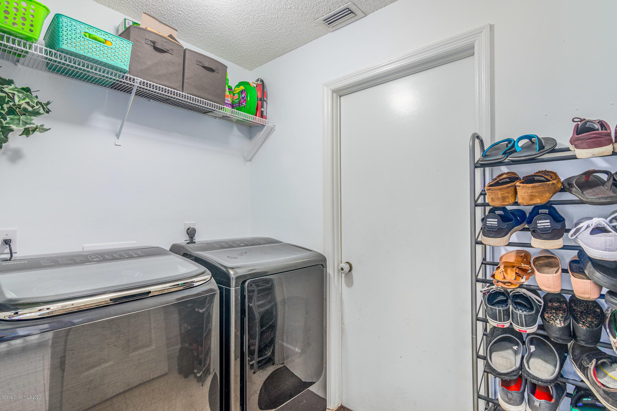 1111 Satin Road Palm Bay, FL 32908 - Photo 25 of 32 Laundry Room