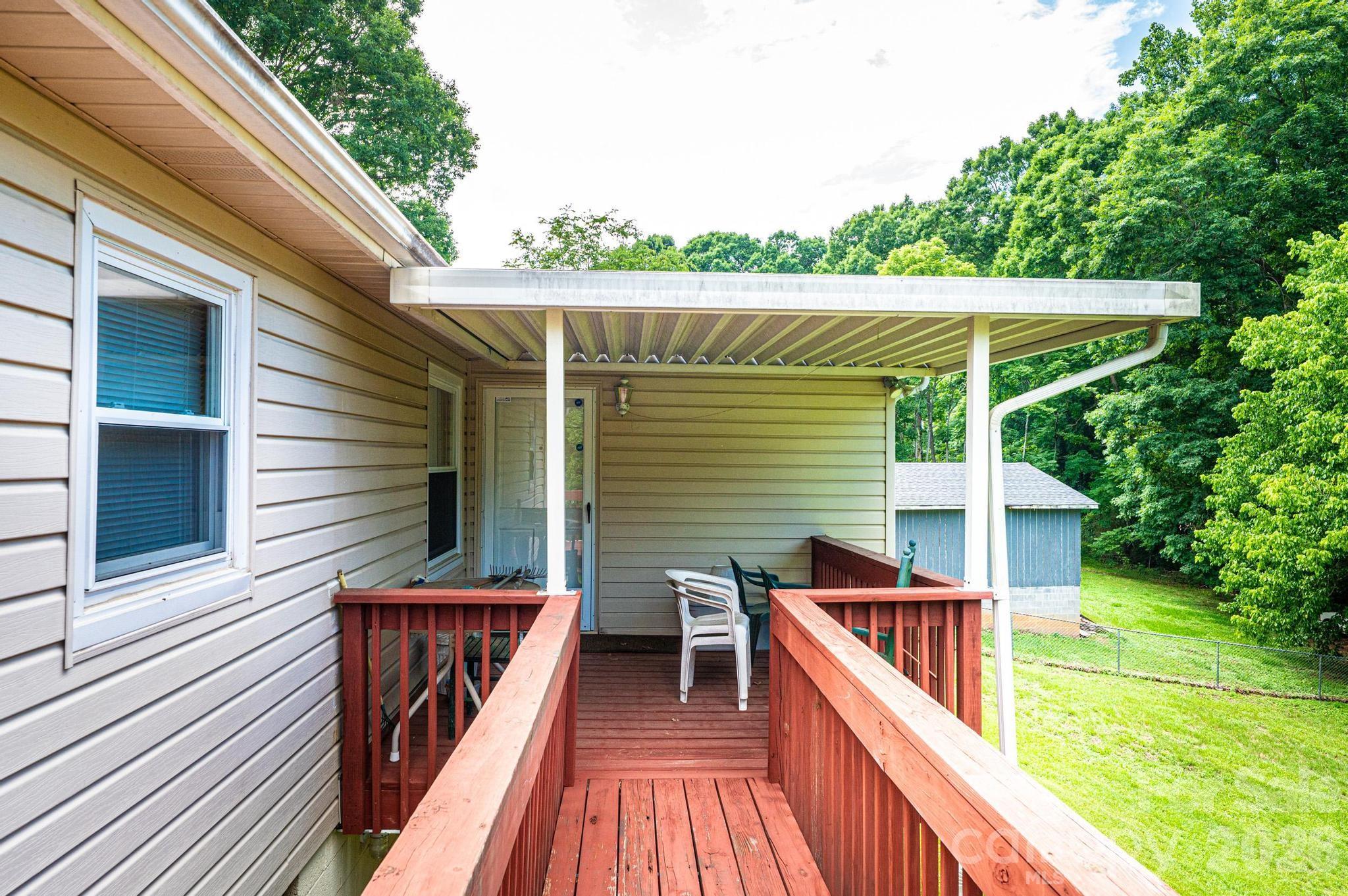 452 Swanson Road Lenoir, NC 28645 - Photo 10 of 48