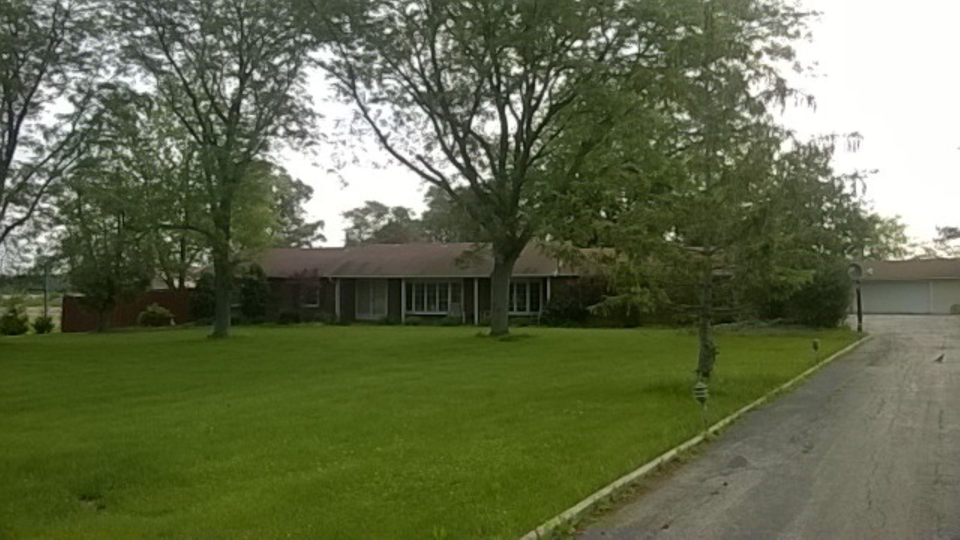 12421 Winchester Road Fort Wayne, IN 46819 - Photo 1 of 35