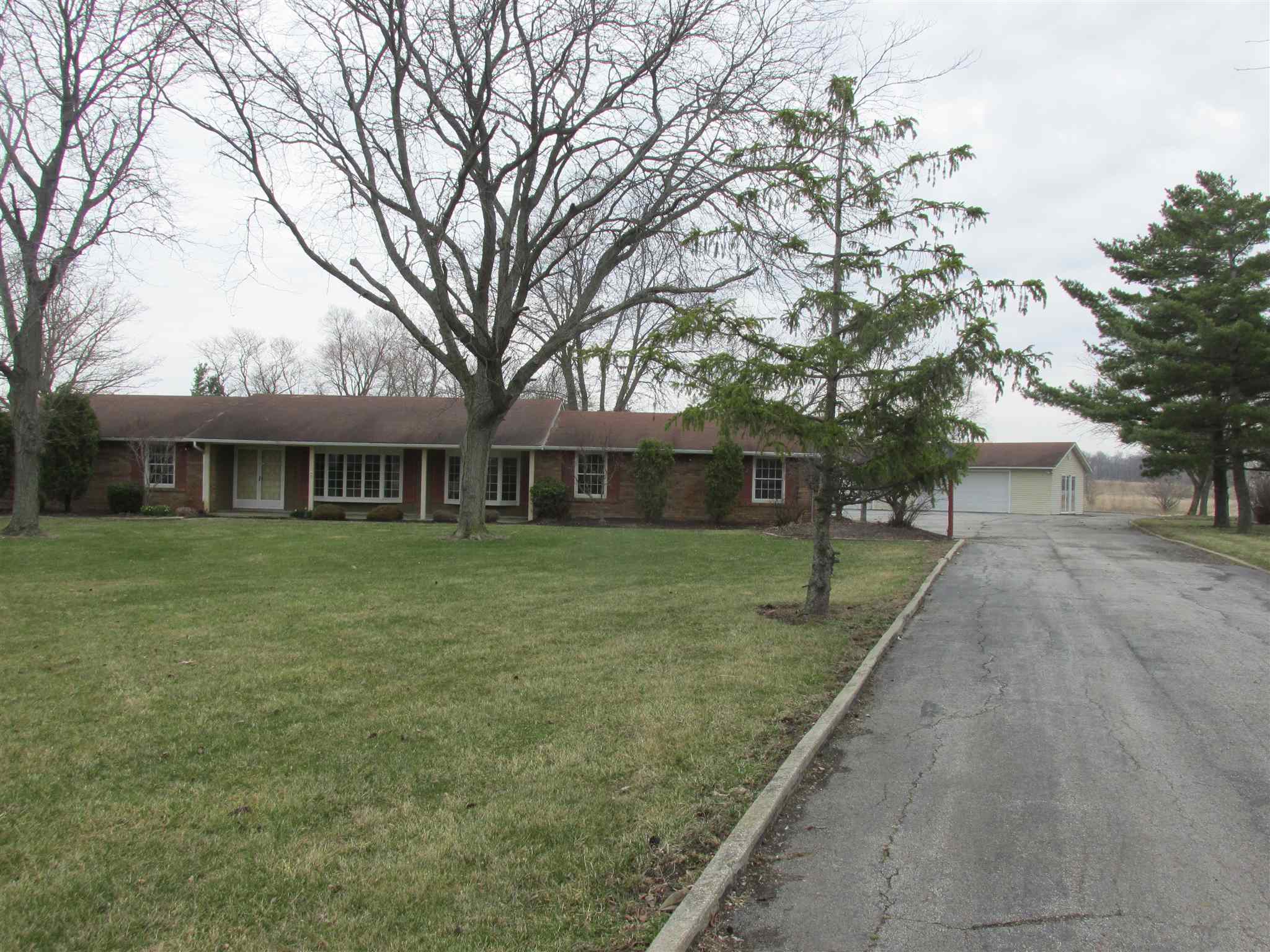 12421 Winchester Road Fort Wayne, IN 46819 - Photo 2 of 35