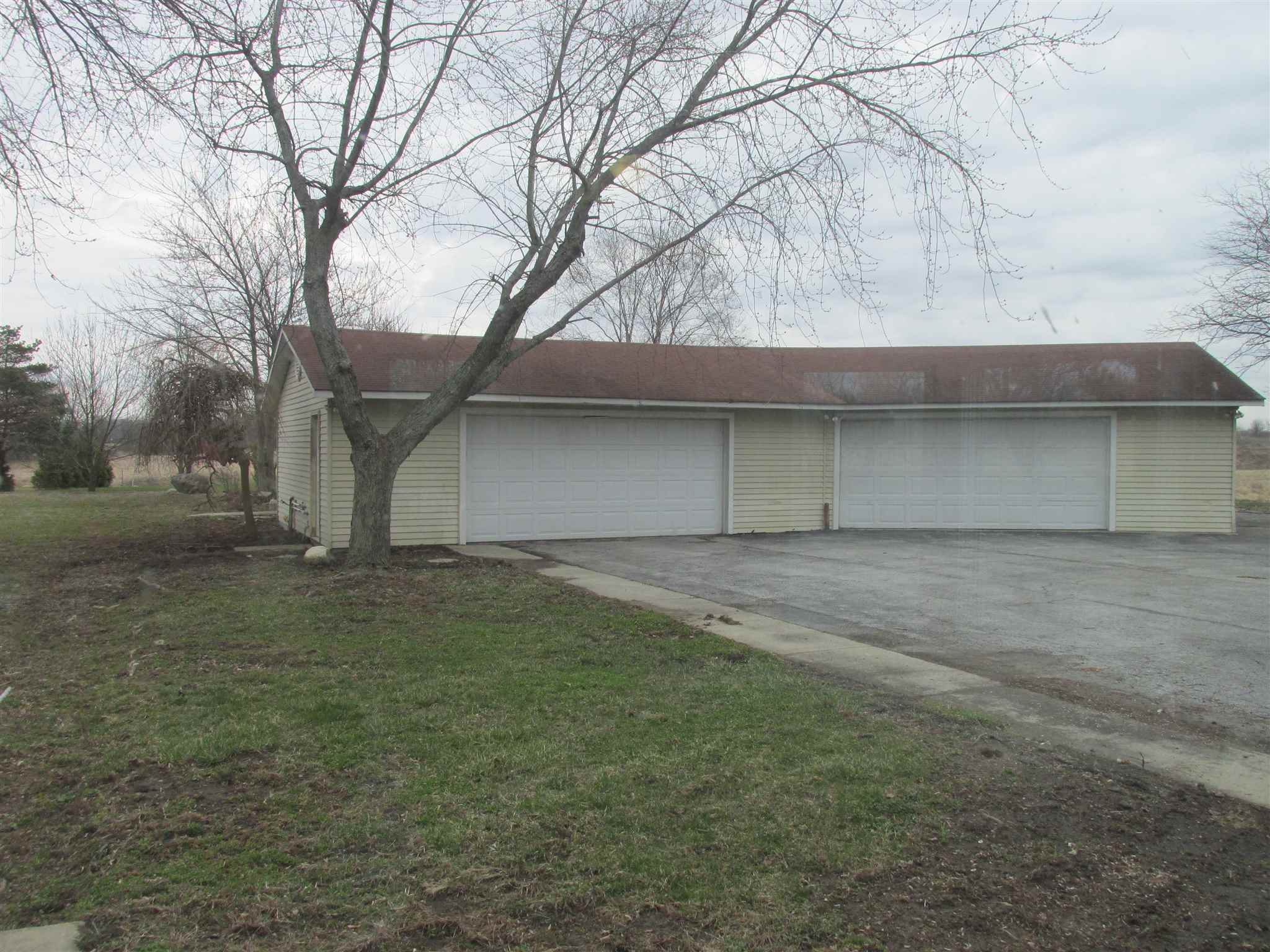 12421 Winchester Road Fort Wayne, IN 46819 - Photo 4 of 35