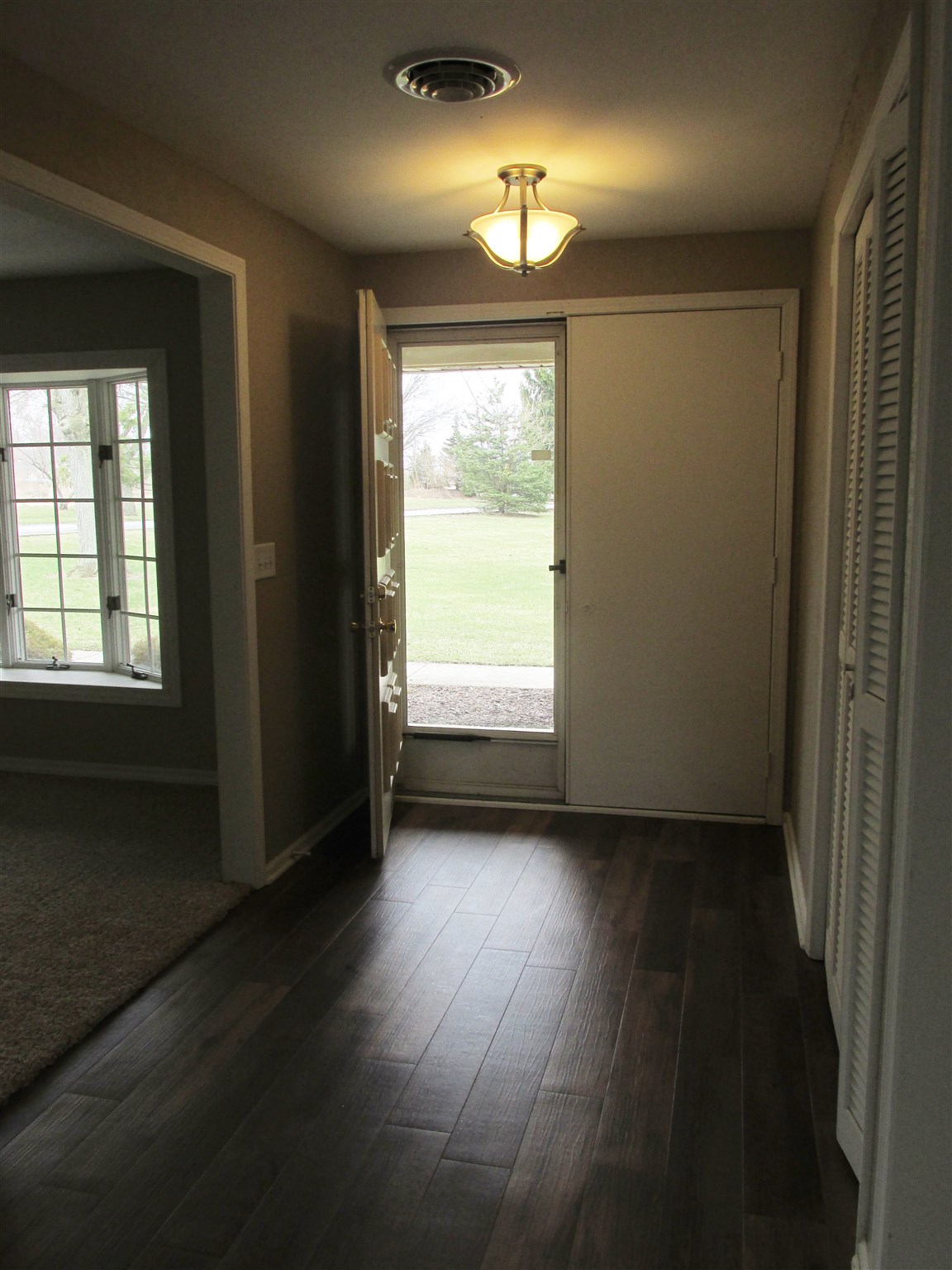 12421 Winchester Road Fort Wayne, IN 46819 - Photo 8 of 35