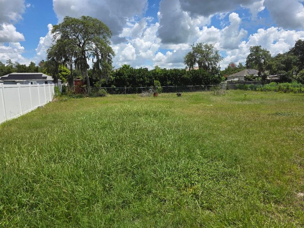 4671 Southwest 100th Lane Ocala, FL 34476 - Photo 2 of 8 a view of a garden