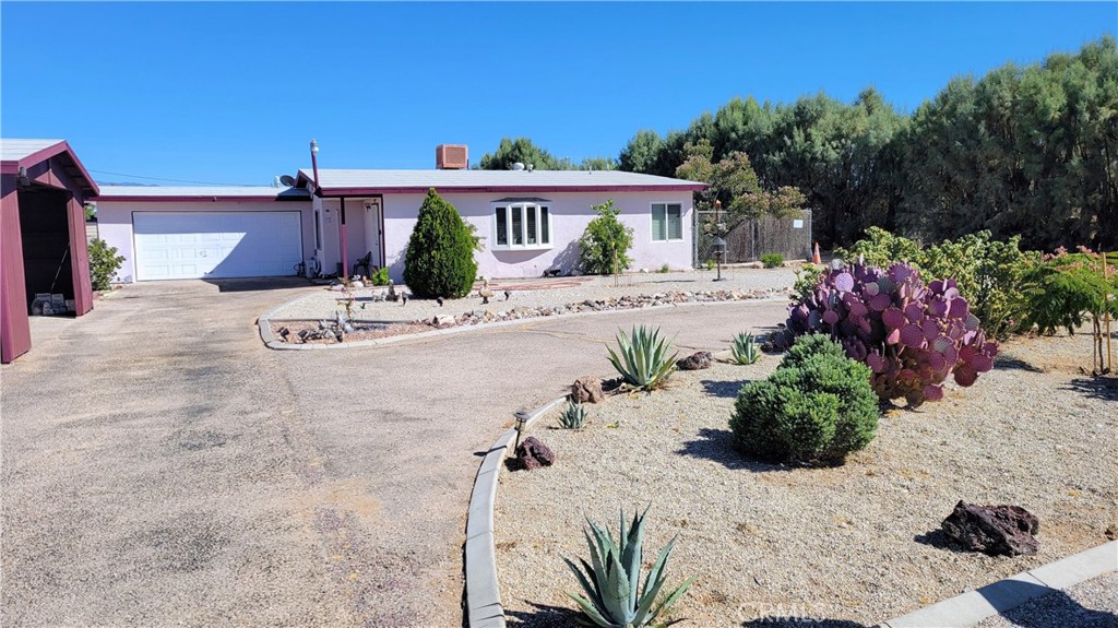 14121 Lakota Road Apple Valley, CA 92307 - Photo 4 of 40 Front House