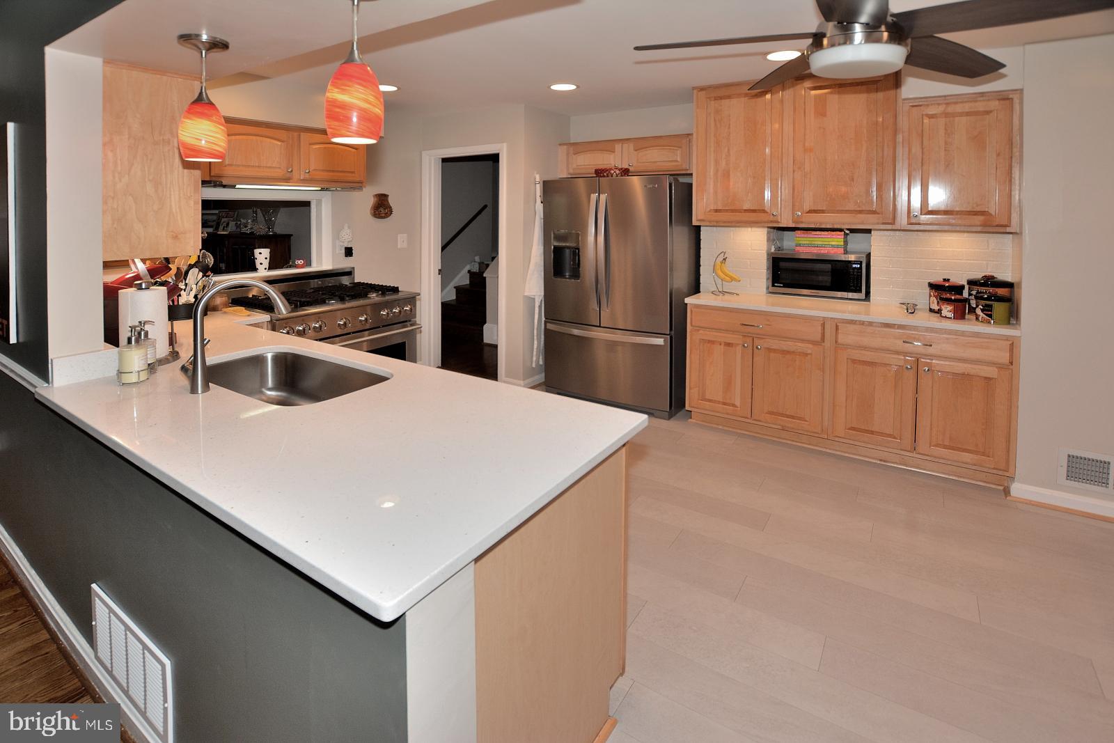 1129 Cameron Road Alexandria, VA 22308 - Photo 11 of 37 Delightful Serving Counter Area