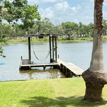$1,250 | 6326 County Road 659, Brazoria, TX 77422