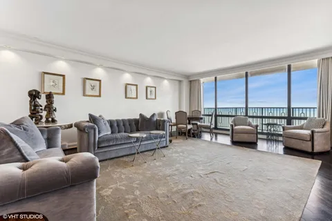 $899,000 | 1040 North Lake Shore Drive, Unit 26B, Chicago, IL 60611