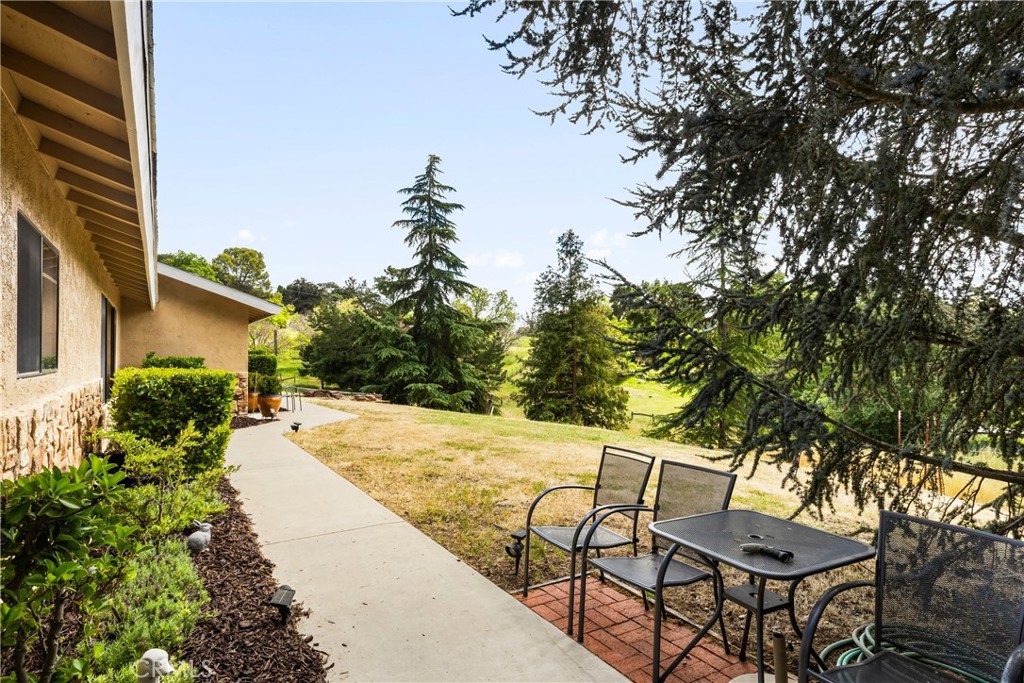 6055 Flores Road Atascadero, CA 93422 - Photo 11 of 33