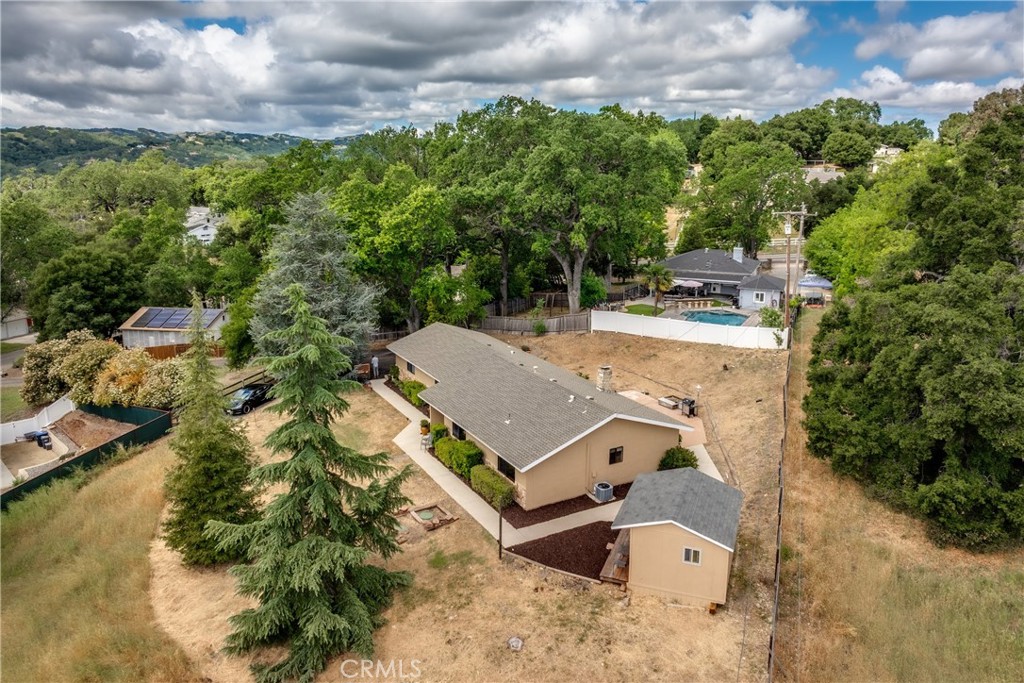 6055 Flores Road Atascadero, CA 93422 - Photo 29 of 33