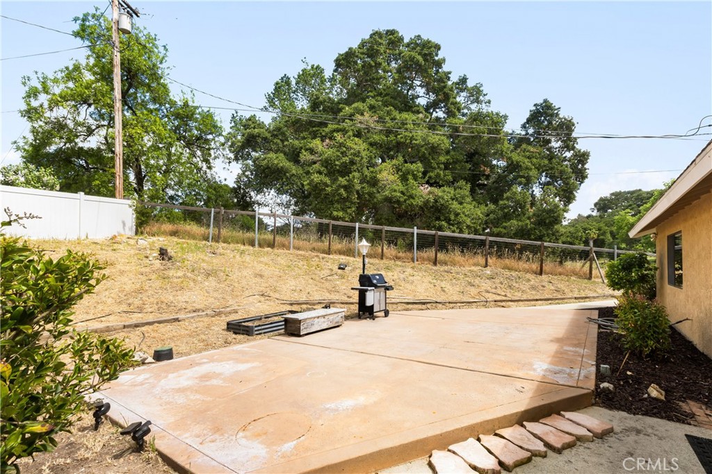 6055 Flores Road Atascadero, CA 93422 - Photo 9 of 33