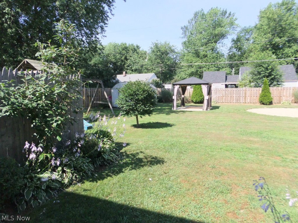 1880 Perth Road Madison, OH 44057 - Photo 4 of 25