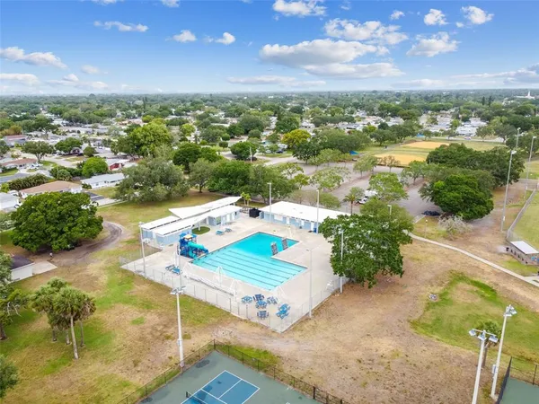 $2,400 | 2331 64th Street North, St. Petersburg, FL 33710