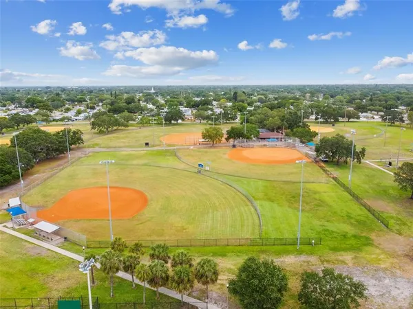$2,400 | 2331 64th Street North, St. Petersburg, FL 33710