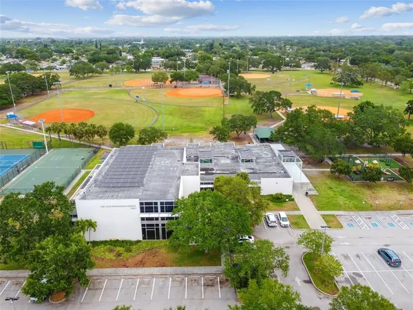 $2,400 | 2331 64th Street North, St. Petersburg, FL 33710