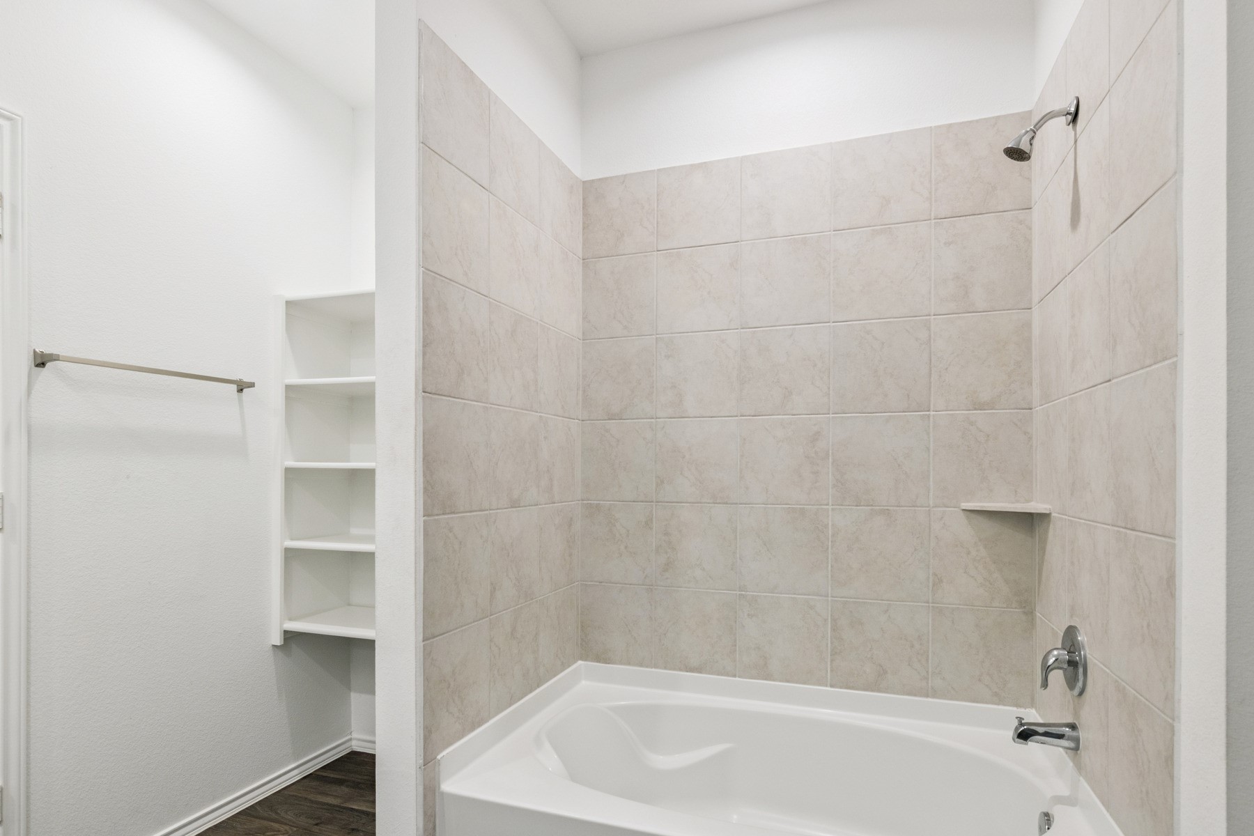 22431 Gilded Peak Lane Spring, TX 77373 - Photo 10 of 18 Primary bath