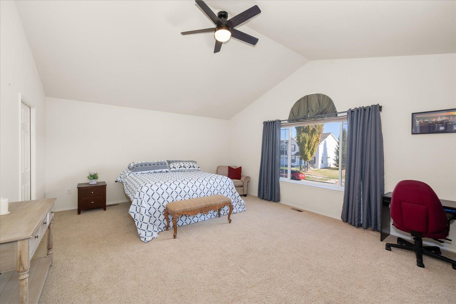 702 South Michigan Road Spokane Valley, WA 99016 - Photo 5 of 50 Gallery Image 5