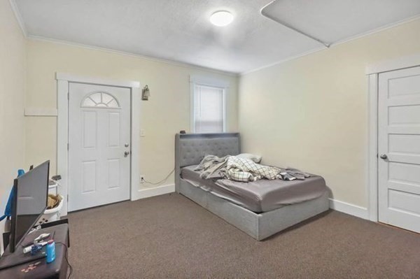 171 Mechanic Street Southbridge, MA 01550 - Photo 14 of 37 a living room with furniture
