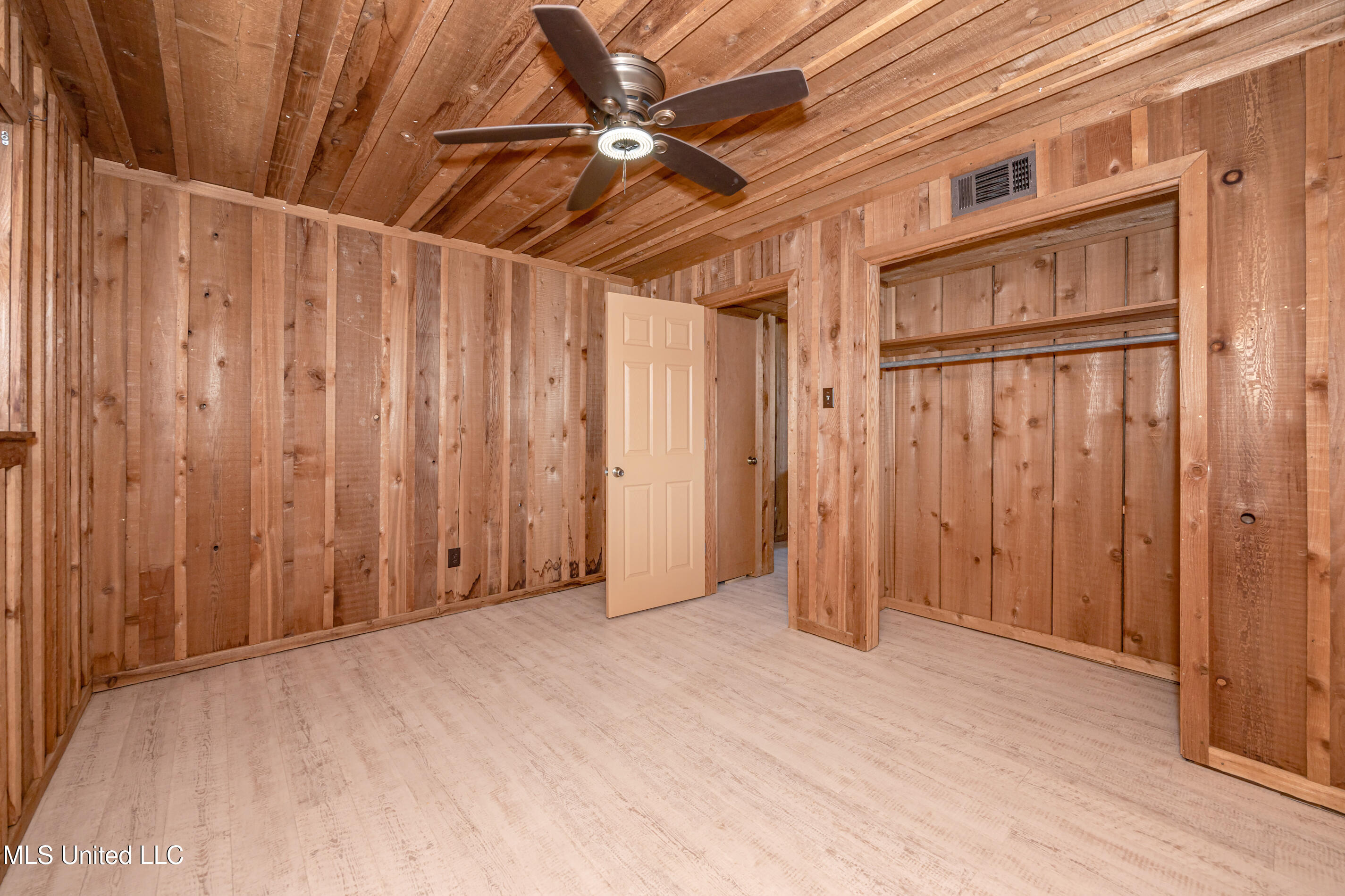 7417 Bluff Point Road Gautier, MS 39553 - Photo 21 of 91 IMG_4604