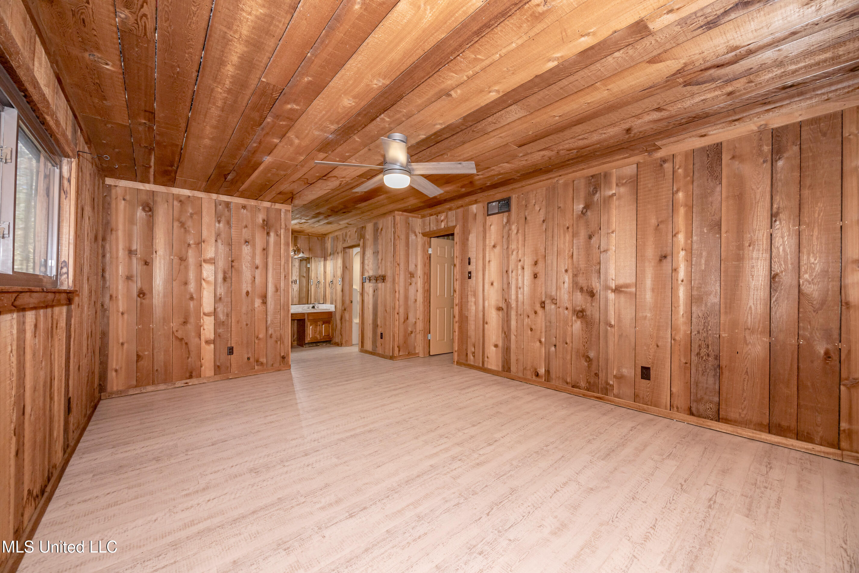 7417 Bluff Point Road Gautier, MS 39553 - Photo 26 of 91 IMG_4610