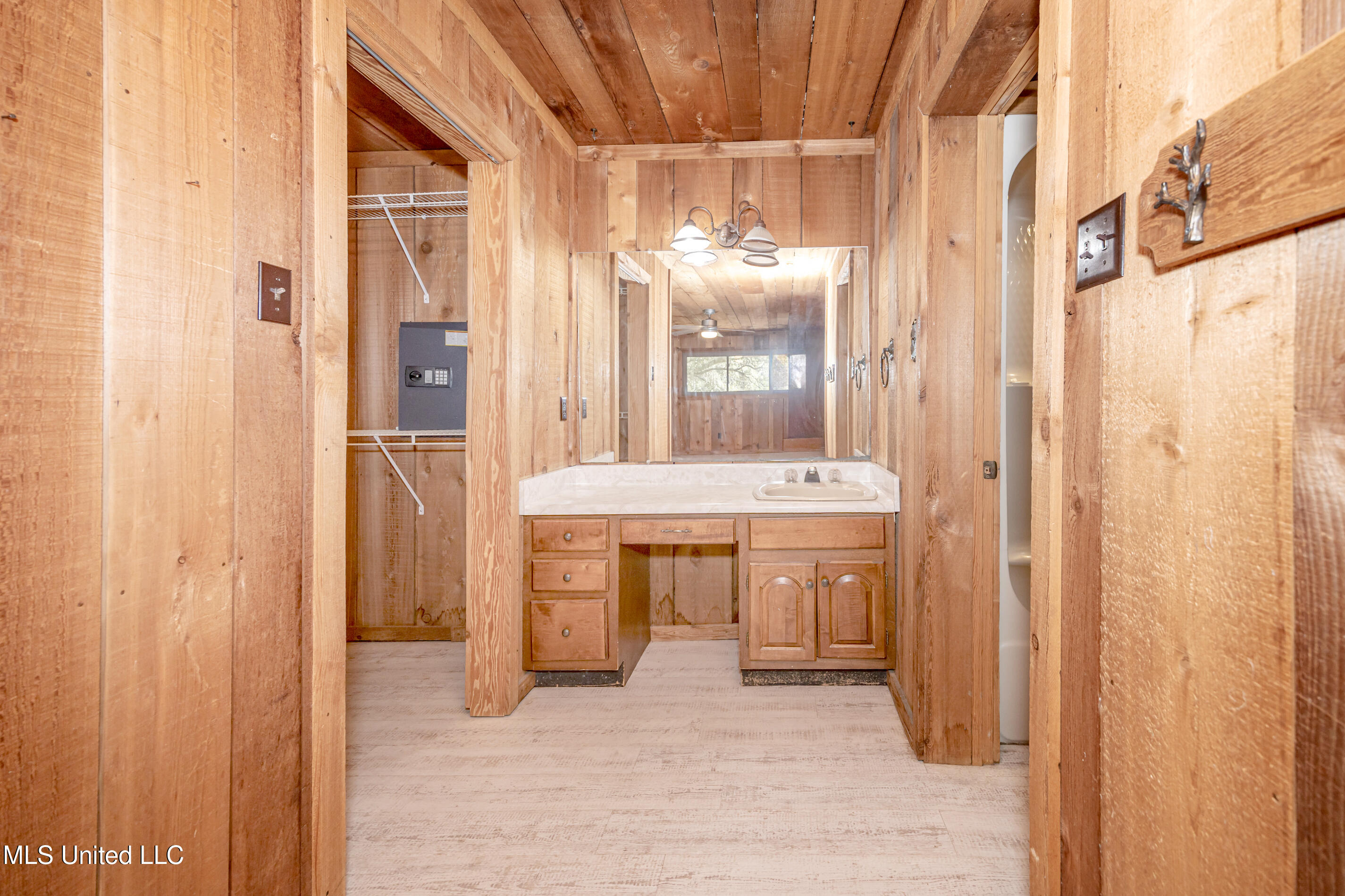 7417 Bluff Point Road Gautier, MS 39553 - Photo 29 of 91 IMG_4615