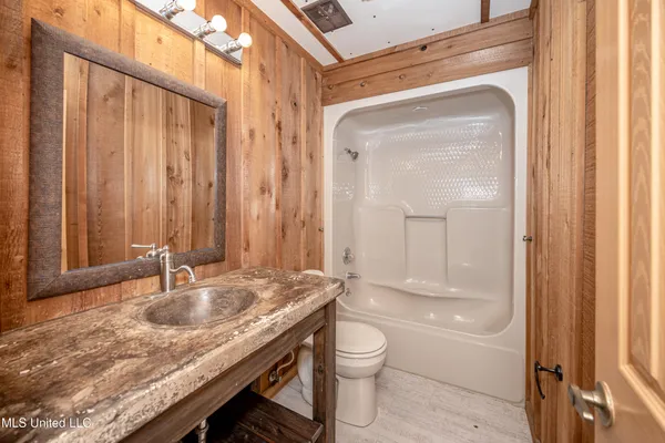 $345,000 | 7417 Bluff Point Road, Gautier, MS 39553