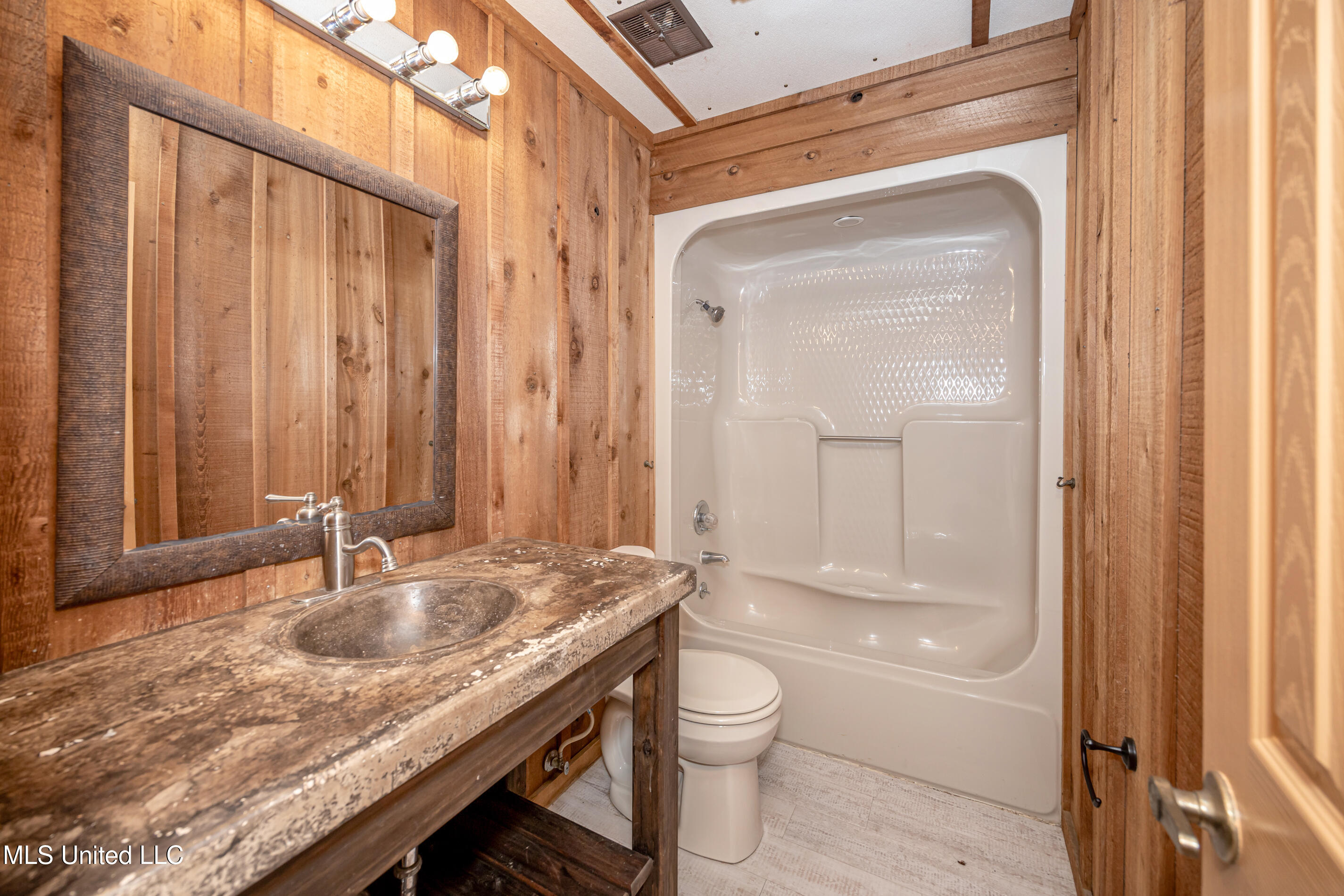 7417 Bluff Point Road Gautier, MS 39553 - Photo 39 of 91 IMG_4626