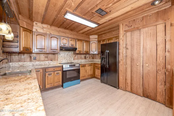 $345,000 | 7417 Bluff Point Road, Gautier, MS 39553