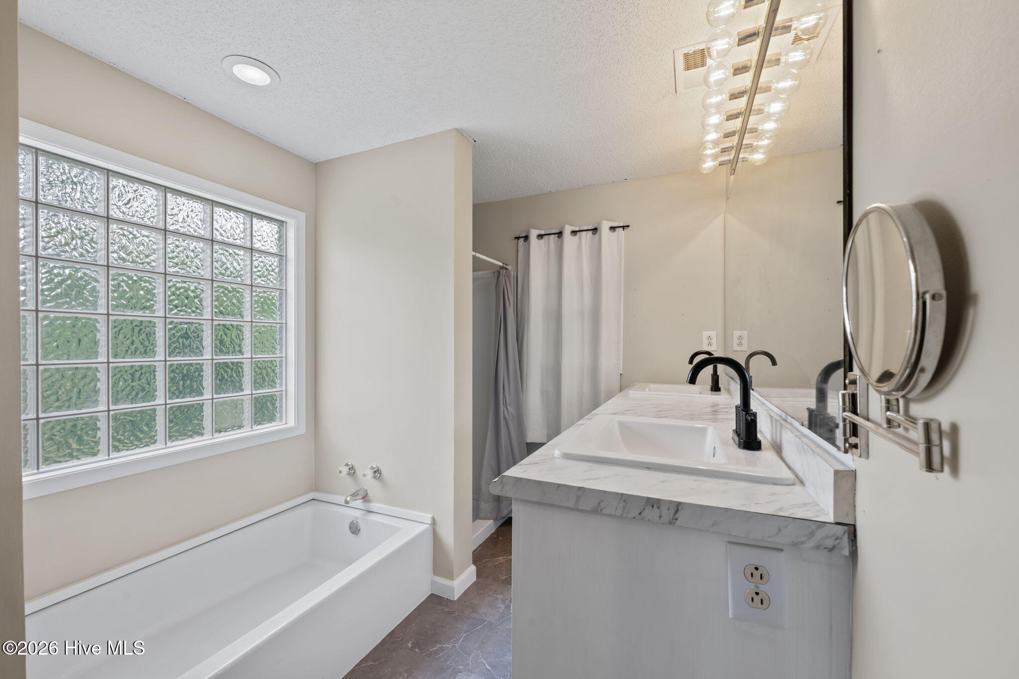 619 Fox Ridge Court Havelock, NC 28532 - Photo 35 of 42 master bathroom