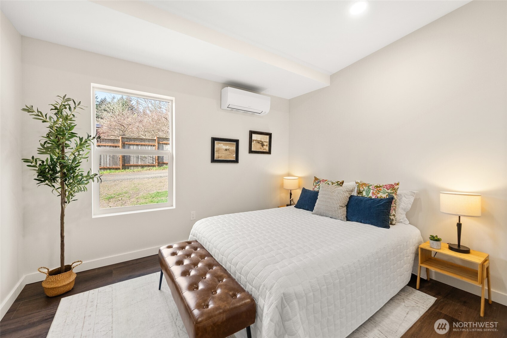 11828 Cove Road Southwest Vashon, WA 98070 - Photo 15 of 37