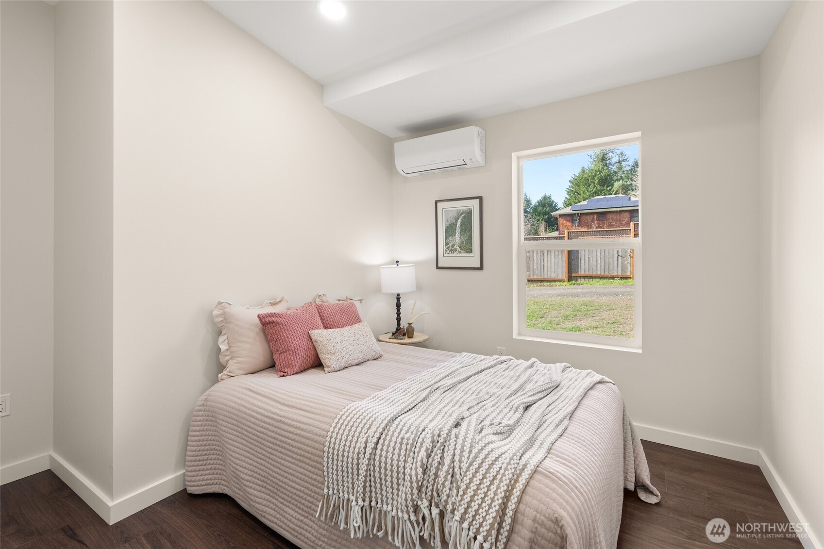 11828 Cove Road Southwest Vashon, WA 98070 - Photo 16 of 37