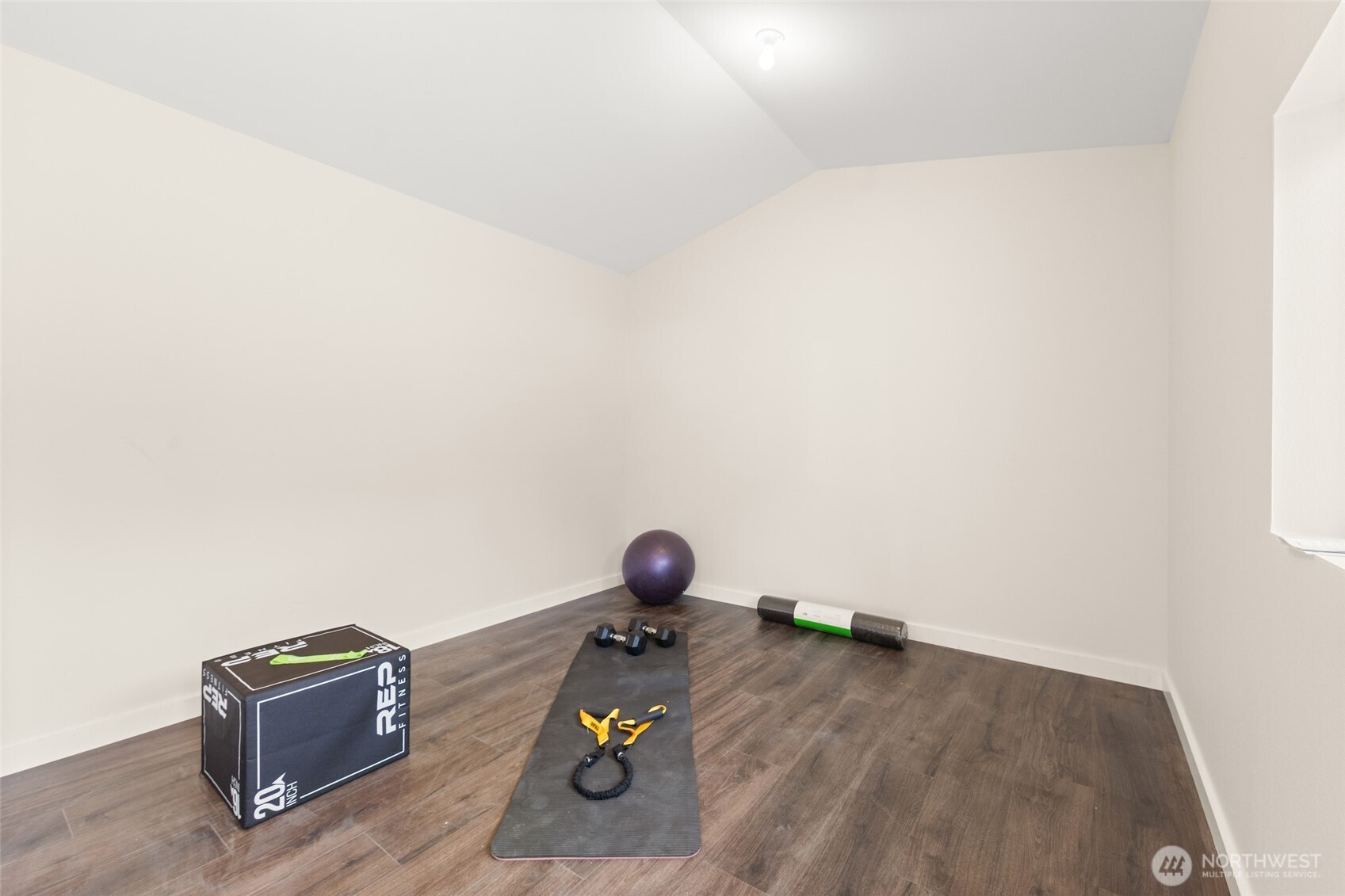 11828 Cove Road Southwest Vashon, WA 98070 - Photo 24 of 37