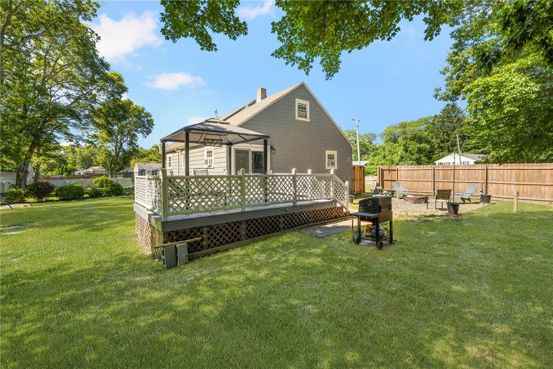 400 Crandall Road Tiverton, RI 02878 - Photo 23 of 32
