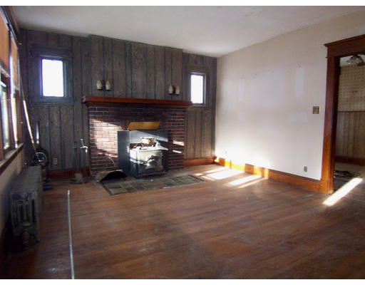 35 Elizabeth Street Springfield, MA 01109 - Photo 6 of 11