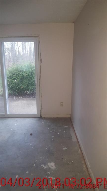 8193 West Deaver Road Columbus, IN 47201 - Photo 13 of 19 Gallery Image 13
