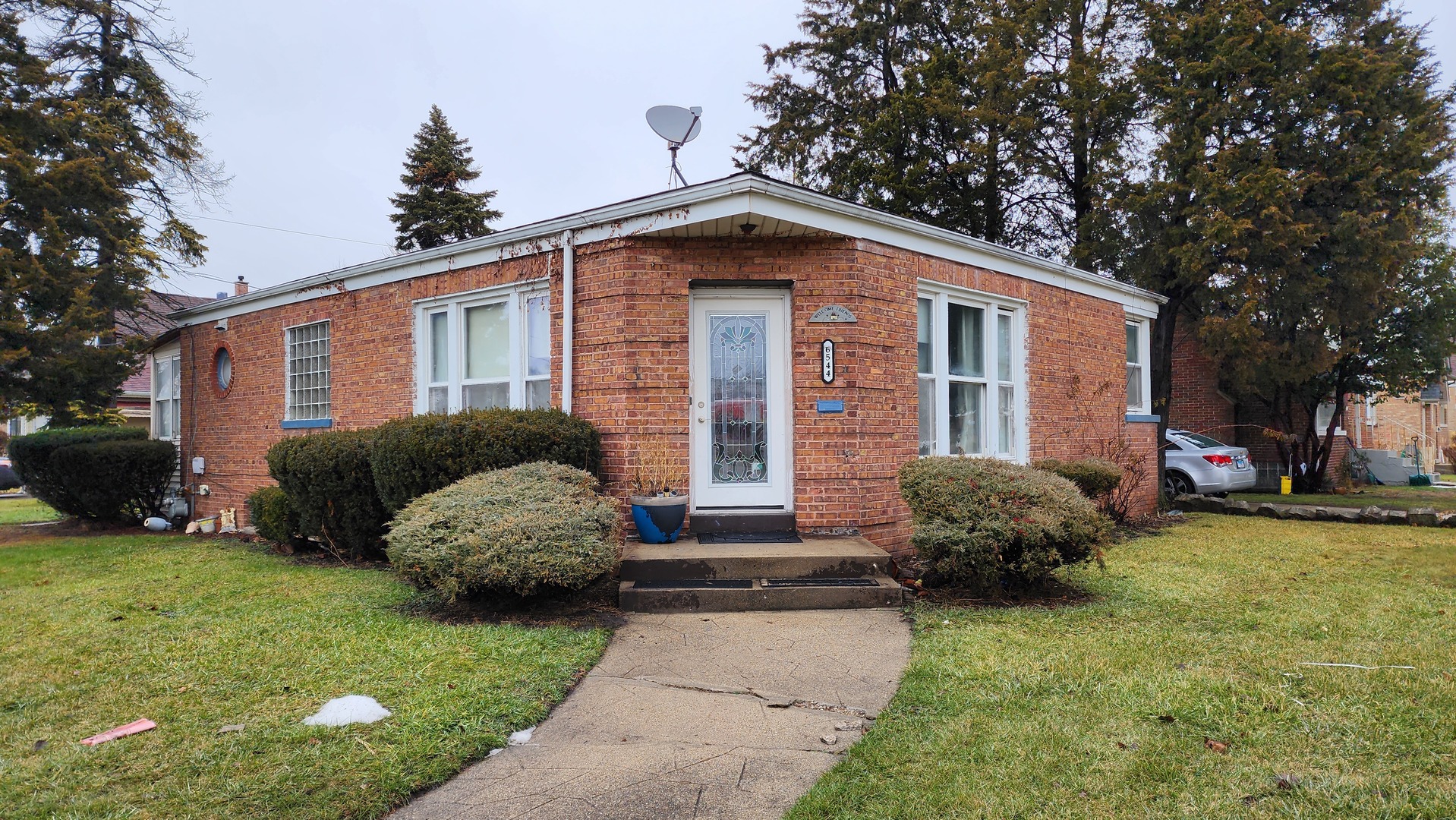 6544 Pershing Road Berwyn, IL 60402 - Photo 1 of 13 Gallery Image 1