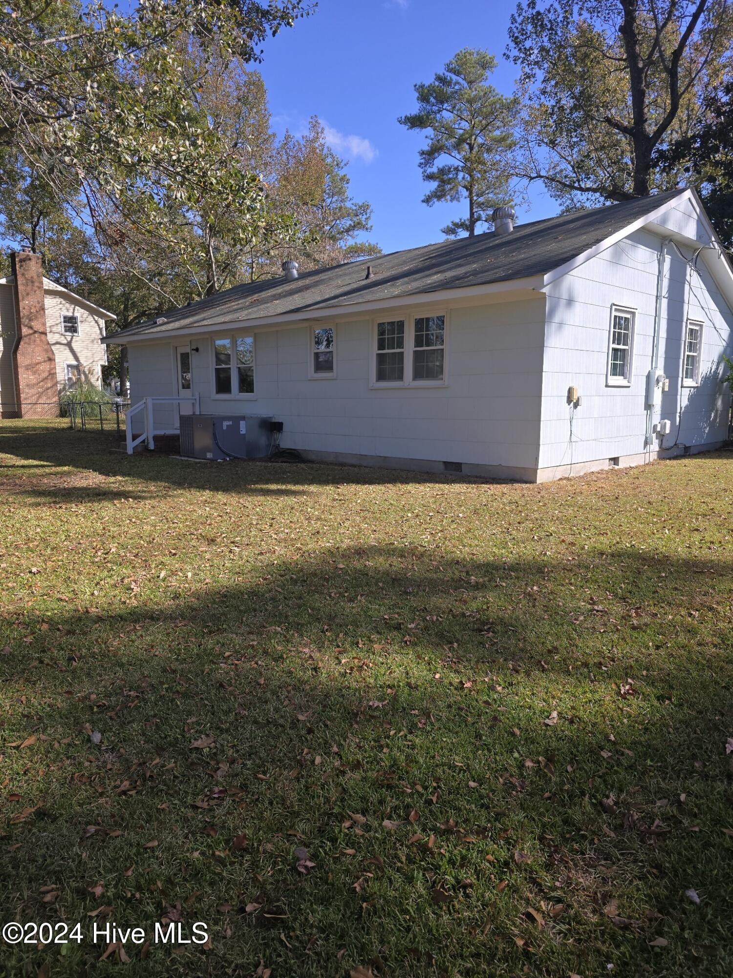 1109 Clifton Road Jacksonville, NC 28540 - Photo 16 of 18 Home Rear Side