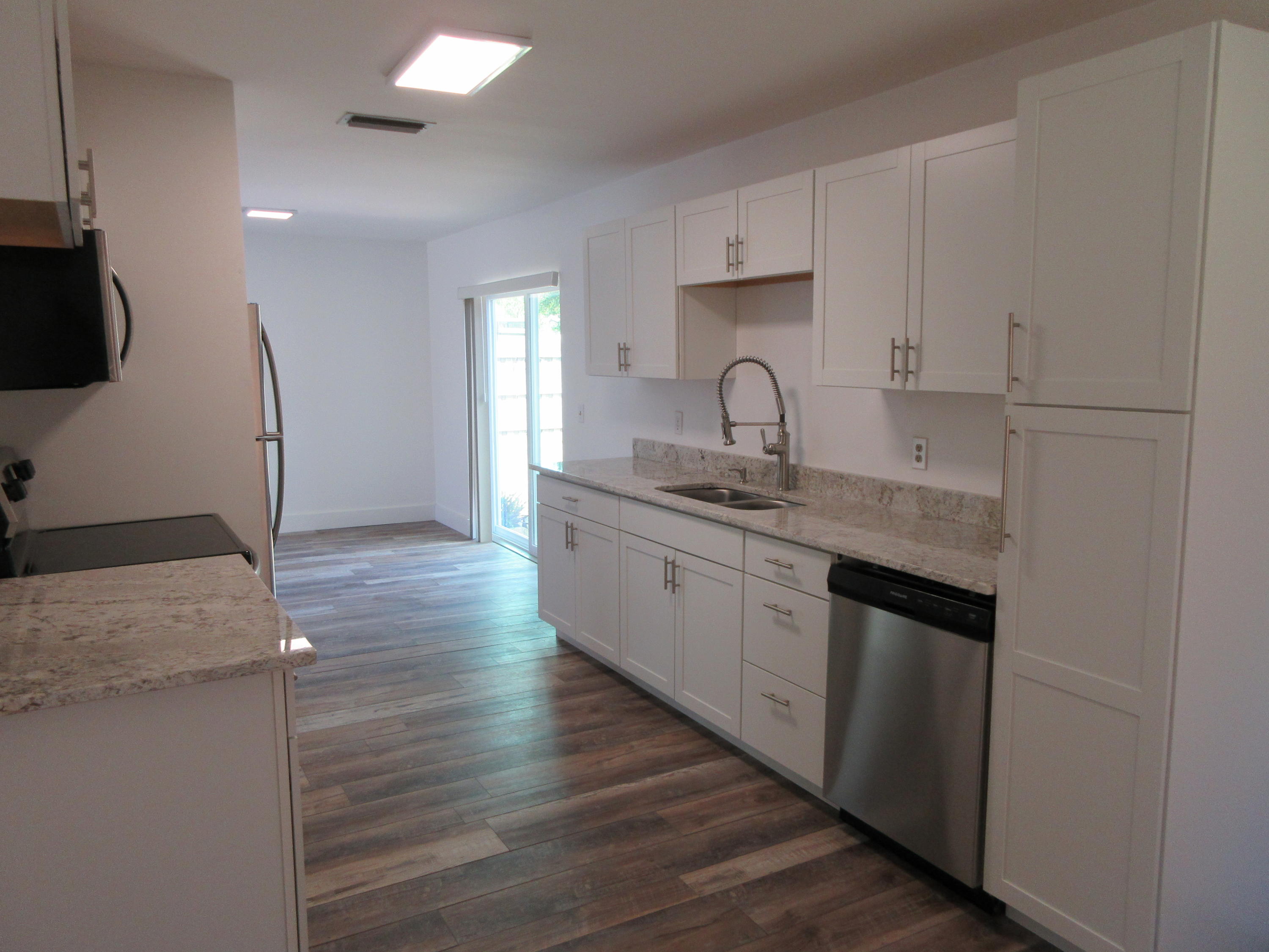 8800 Southwest 10th Street Boca Raton, FL 33433 - Photo 7 of 14 IMG_0869