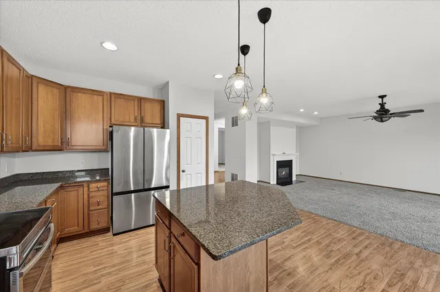 $580,000 | 17047 Stonebriar Circle Southwest, Prior Lake, MN 55372