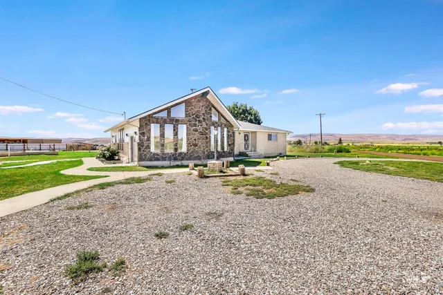 $500,000 | 513 West 2100th Street South, Oakley, ID 83346
